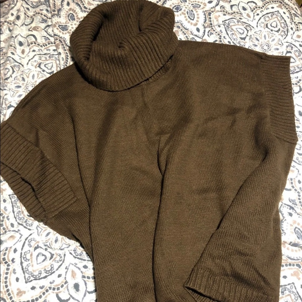 Old Navy Sweater
